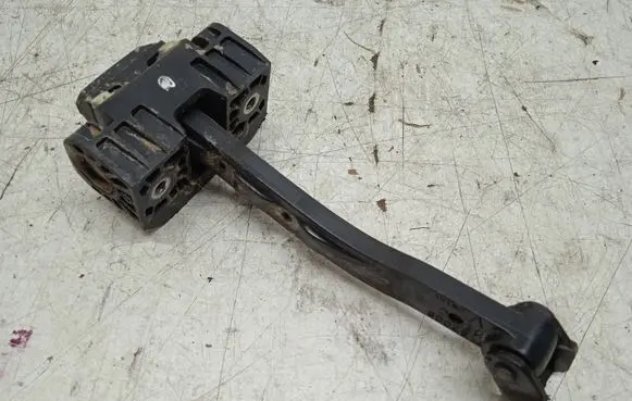 BMW 5 F10 F11 Front door check strap stopper 7182005