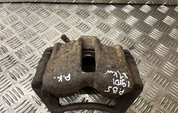 Volkswagen PASSAT B5 Front brake caliper