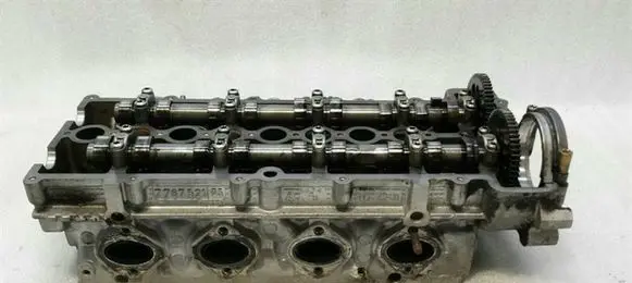 BMW 1 E81 E87 Engine head 7806058