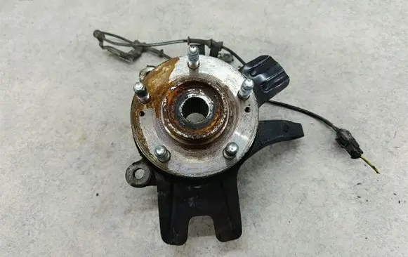 KIA Carens III Front wheel hub spindle knuckle 