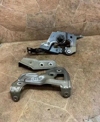 BMW 3 G20 G21 Fender mounting bracket 7419405