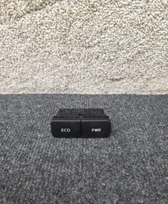 Toyota Hilux VIII Other switches/knobs/shifts 15D231 151012N