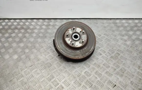 Honda FR-V Front wheel hub