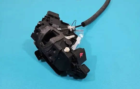 Rear door lock