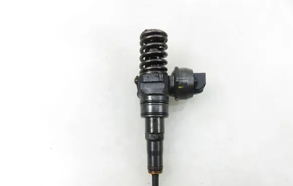 Skoda Roomster (5J) Fuel injector 0414720314 038130073BP