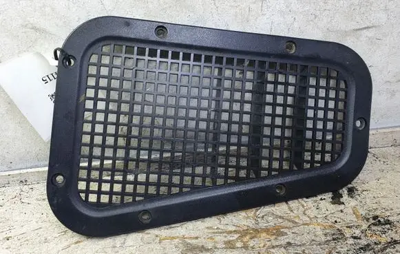 Land Rover Defender Bonnet wind deflector D0516