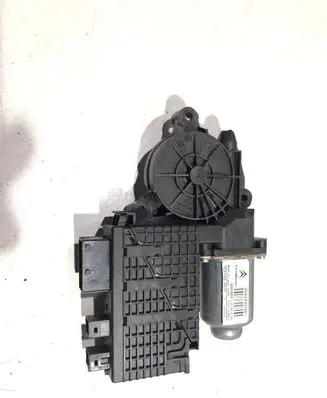Citroen C4 I Picasso Front door window regulator motor 9682495580