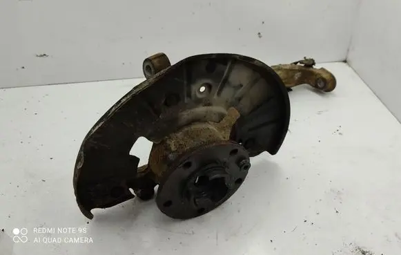 Audi Q7 4L Front wheel hub spindle knuckle