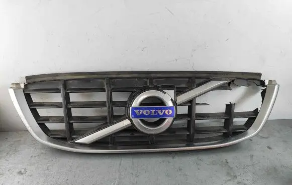 Volvo XC60 Front bumper upper radiator grill 31284337