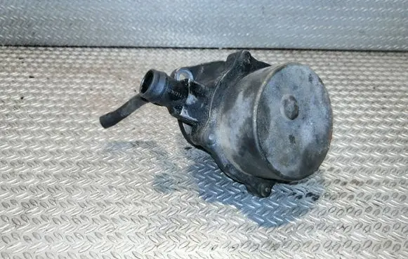 Renault Kangoo I Vacuum pump