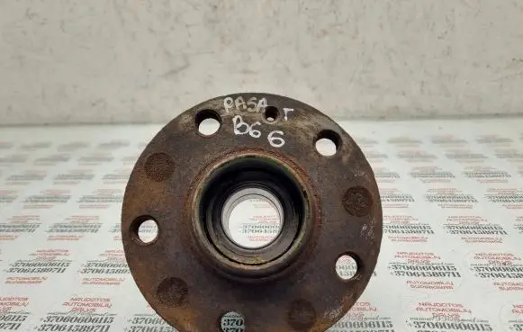 Volkswagen PASSAT B6 Rear wheel ball bearing 