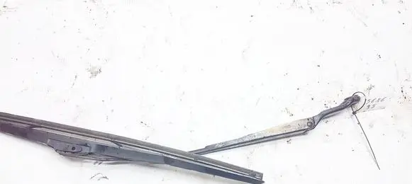 Peugeot 406 Front wiper blade arm
