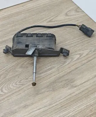 Volvo S80 Headlight wiper motor 8620953 0390206217