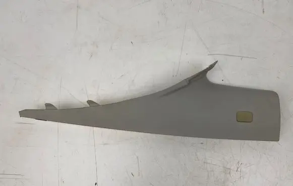 (D)pillar trim (top)