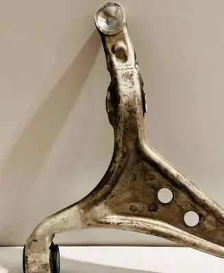 Mercedes-Benz CLS C218 X218 Front lower control arm/wishbone 16603