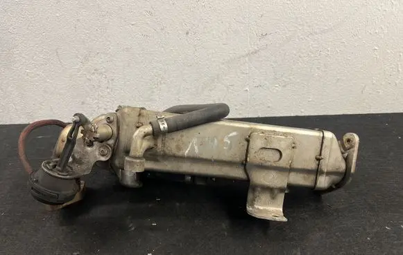BMW 3 E90 E91 EGR valve cooler 7810751