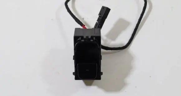 Tesla Model 3 Quarter vent window switch 1081038