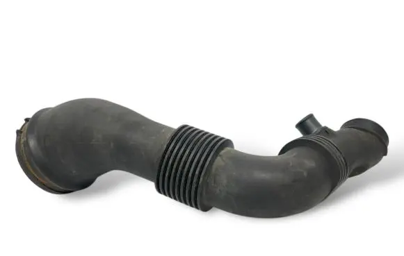 Ford Focus Air intake hose/pipe 4M519A673AE