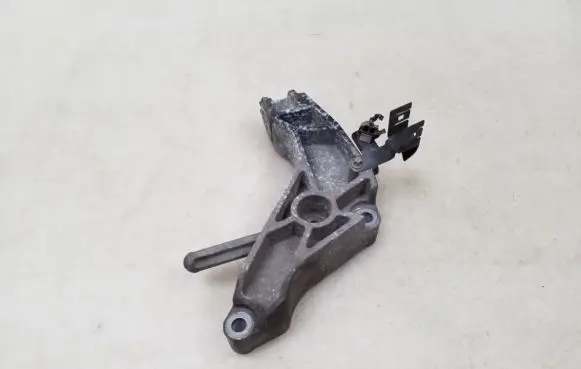 Opel Zafira B Gearbox mounting bracket 24459819