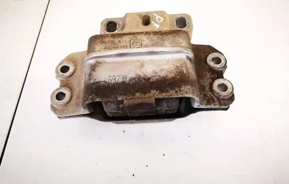 Skoda Yeti (5L) Engine mount bracket 1k0199555cb