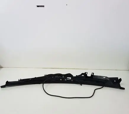 Mercedes-Benz C W204 Wiper trim A2048303213