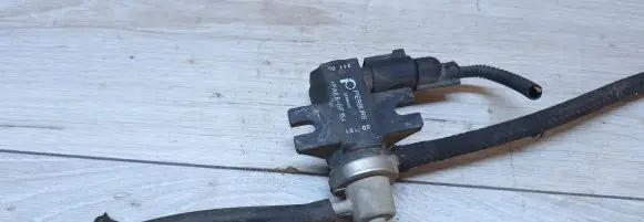 Audi A3 S3 8L Turbo solenoid valve 1j0906627a