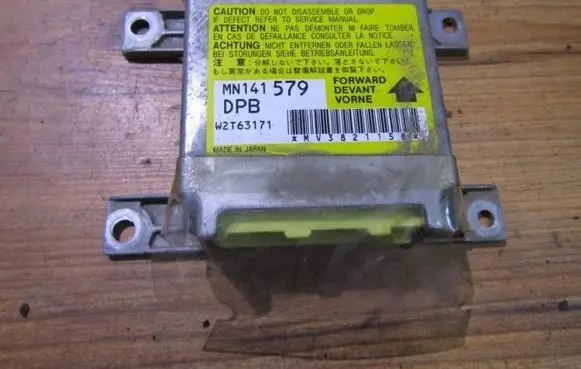 Mitsubishi Pajero Pinin Airbag control unit/module mn141579 w2t63171
