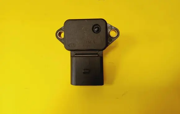 Volkswagen Golf III Air pressure sensor 036906051