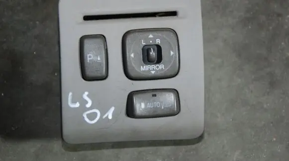 Lexus LS 430 Wing mirror switch LS430