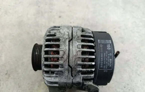 Audi A8 S8 D2 4D Generator/alternator 