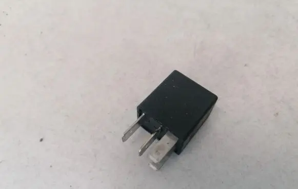 Opel Zafira A Other relay 90229206