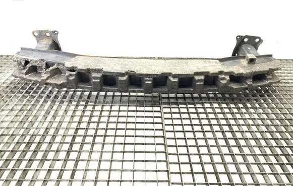 Volkswagen Jetta V Front bumper support beam 