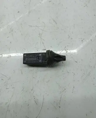 BMW 3 E90 E91 Fuel tank opening switch 82289392