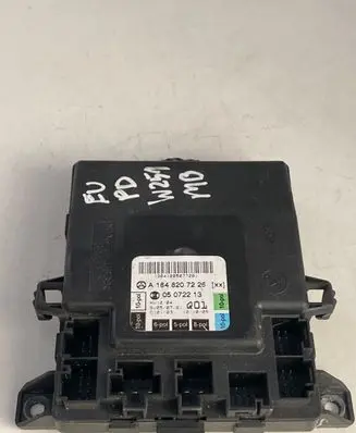 Mercedes-Benz R W251 Door control unit/module A1648207226 05072213
