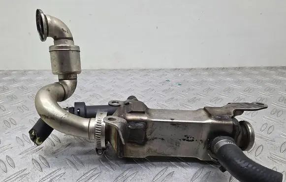 BMW 5 E60 E61 EGR thermostat 7787870 1425