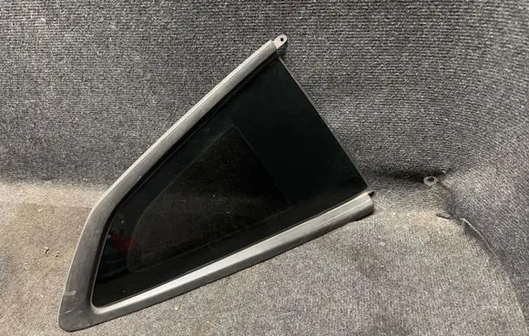 Chevrolet Camaro Rear side window