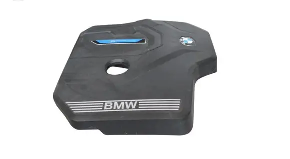 Volkswagen Golf VII Engine cover (trim) 8676204