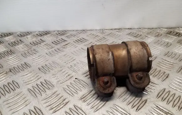 Volkswagen PASSAT B7 Muffler pipe connector clamp 1K0253141M