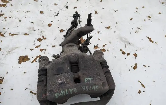 Iveco Daily 35 - 40.10 Rear brake caliper 