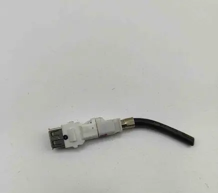 BMW X5 G05 USB socket connector 6982242