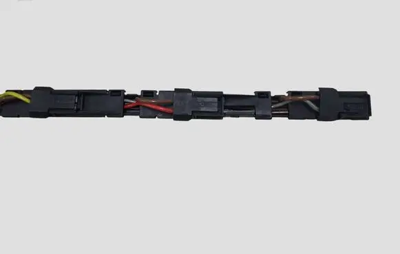Volkswagen Caddy Fuel injector wires 038971803
