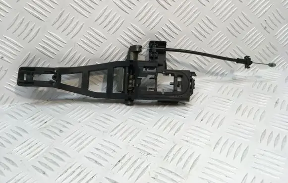 Rear door exterior handle/bracket