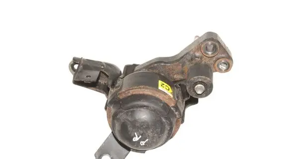 Toyota Yaris Engine mount bracket 123050M100