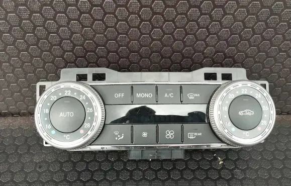 Mercedes-Benz C W204 Climate control unit 2049009104