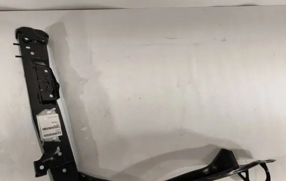 Toyota RAV 4 (XA40) Radiator support slam panel bracket 5320242900
