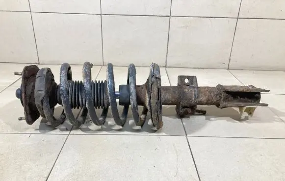 Volvo XC90 Front shock absorber with coil spring