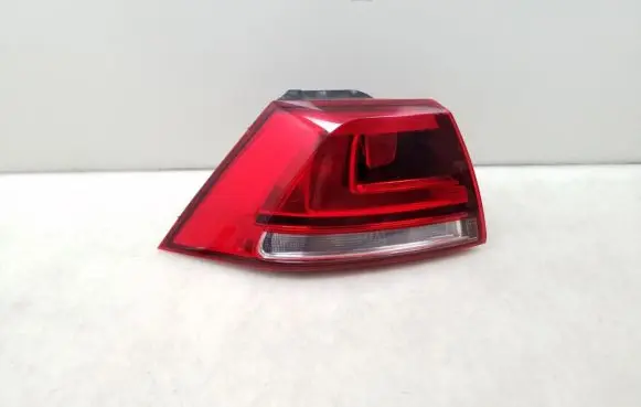 Volkswagen Golf VII Rear/tail lights 5G0945095P