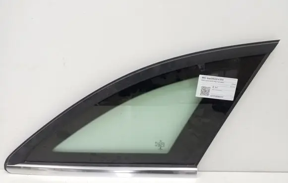 Mercedes-Benz C W205 Rear side window