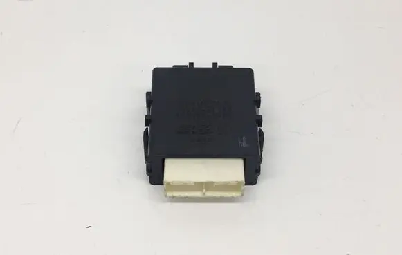 Toyota RAV 4 (XA40) Window control relay 8594042030 4230002080