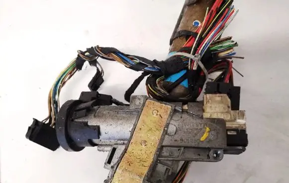 Seat Alhambra (Mk1) Ignition lock contact p012106